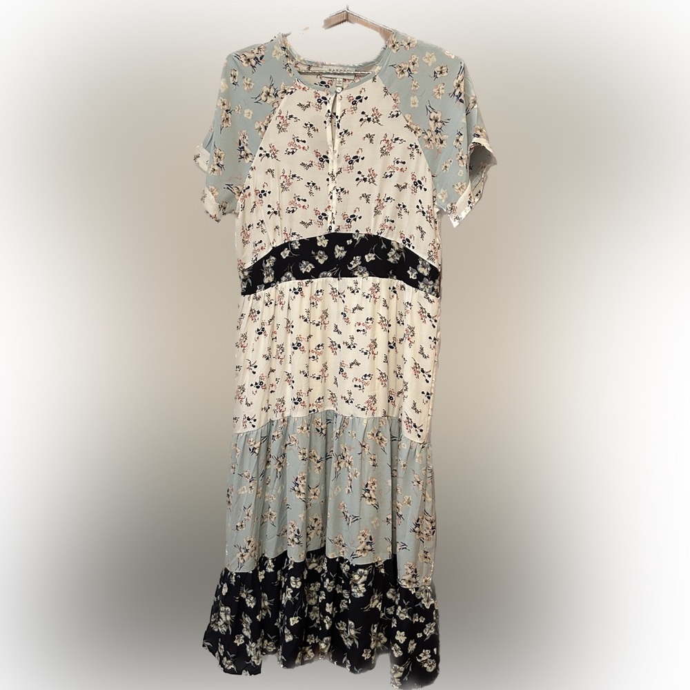 Hayden Los Angeles - Three tiered midi summer dress.